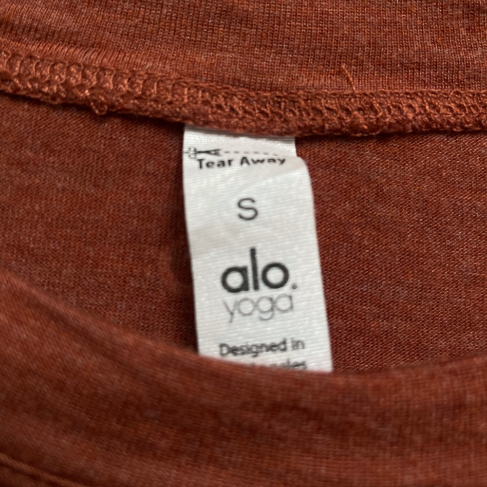 All Yoga body crop tee